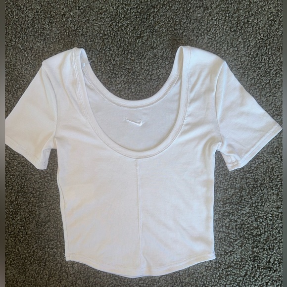 Nike Sportswear Chill Knit Tight Scoop-Back Short-Sleeve Mini-Rib Top / Size S - Picture 4 of 7